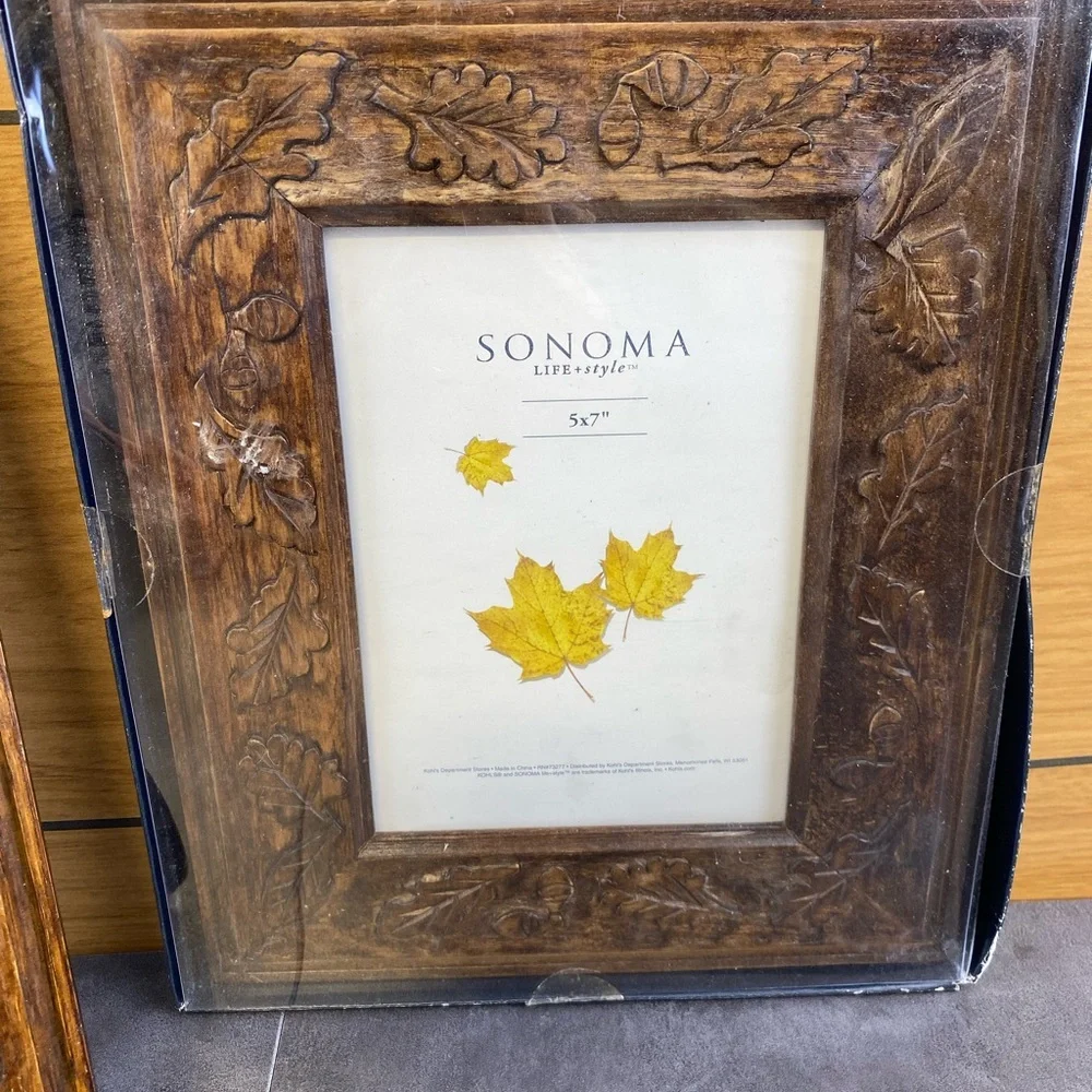 Sonoma Pair of Rustic wooden Brown Leaf Design Frames for‎ 5 x 7 picture-New